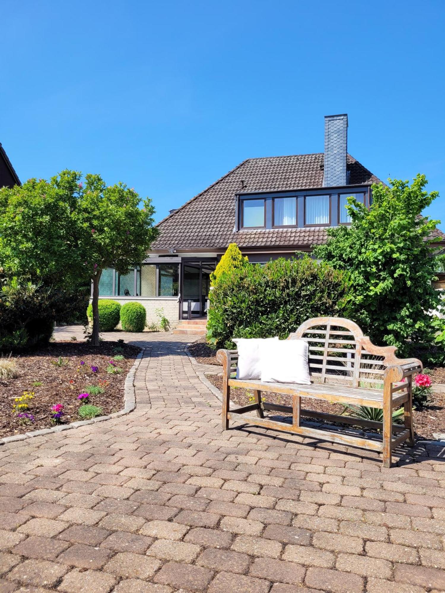 Nur 7 Gehminuten Zum Strand, Sehr Hochwertige Ferienwohnung Mit Terrasse In Ruhiger Lage, Inklusive Parkplatz Und Fahrradunterstellplatz Laesst Keine Wuensche Offen Scharbeutz Exterior foto